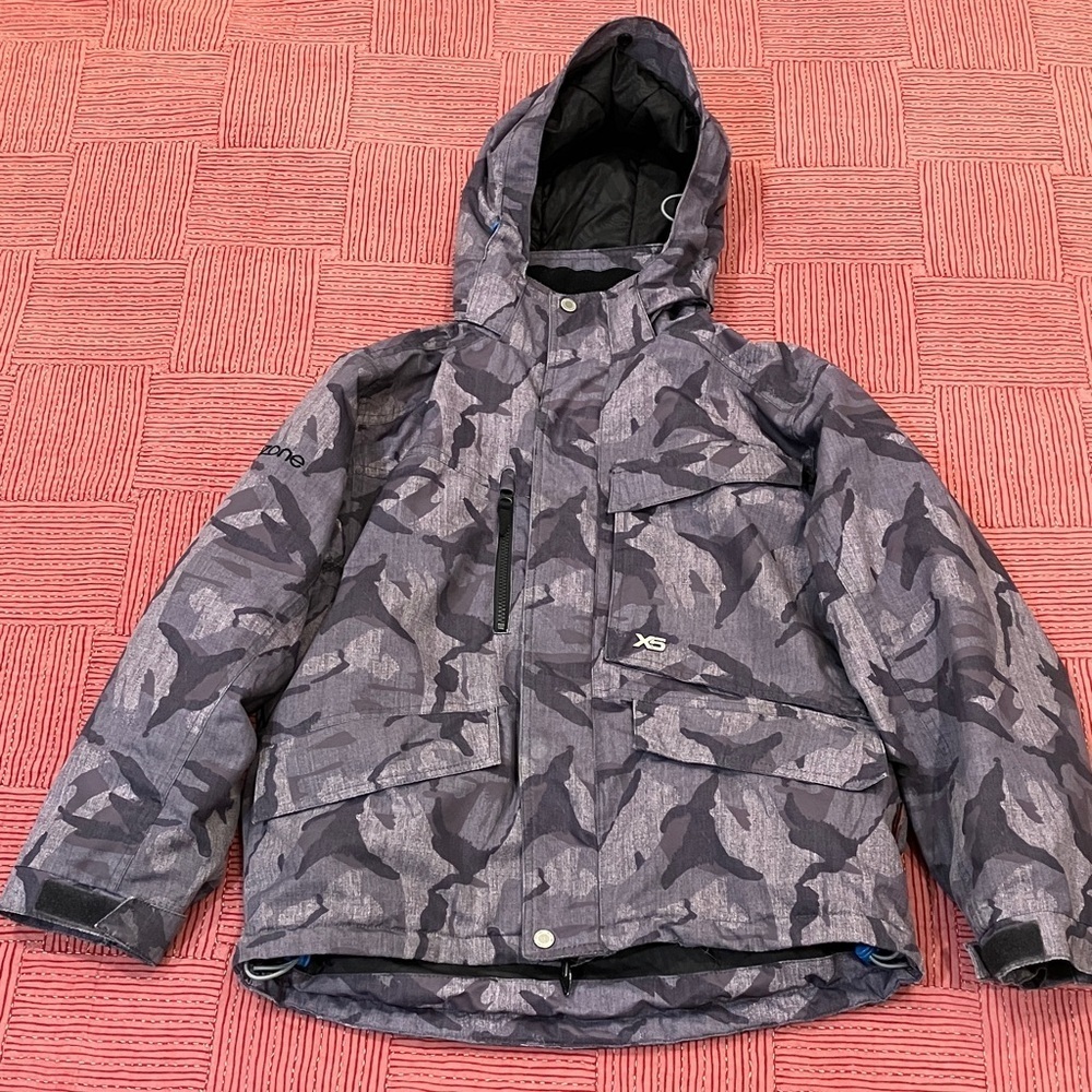Ripzone teen / youth large Camouflage ski / snowboard / winter Jacket